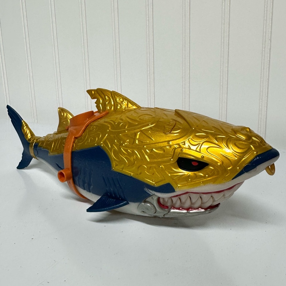 Treasure X Sunken Gold Shark Moose Toys